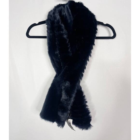 New Banana Republic Navy Blue Faux Fur Blocked Peppy Scarf Wrap Warm Winter - Picture 2 of 11